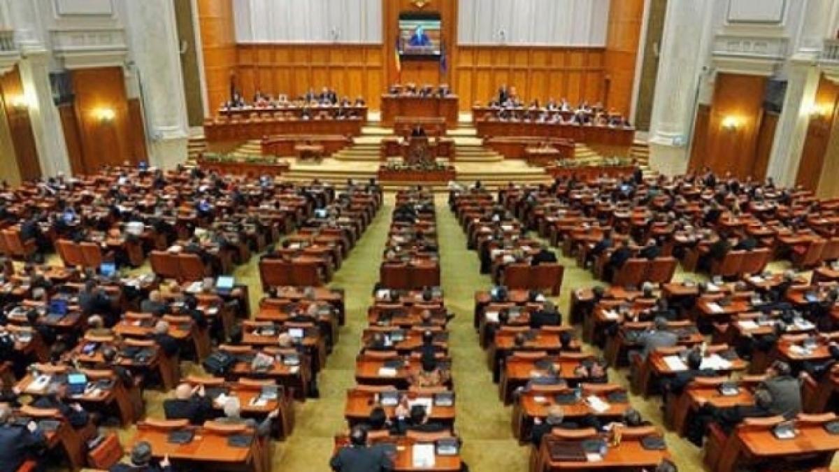 parlamentari_24394700