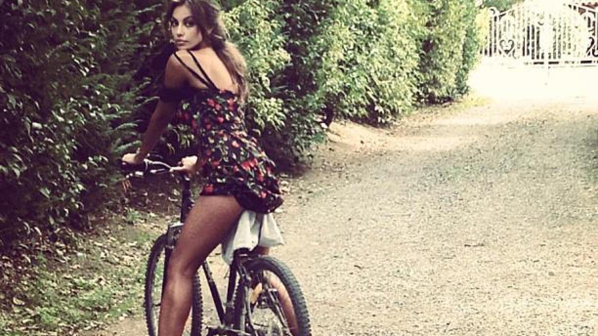 madalina_ghenea_49609400