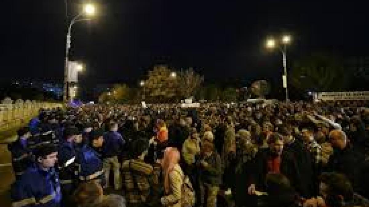 miting_senat_protest_gigina_75644400