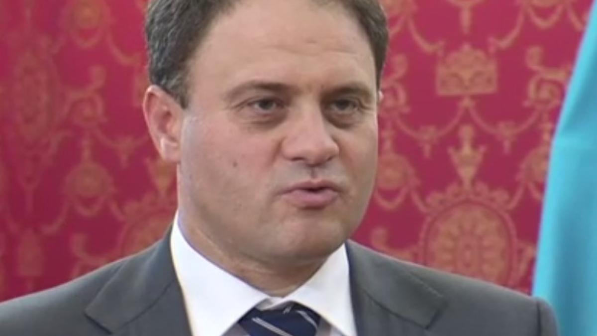 oficial_kazah_88438500