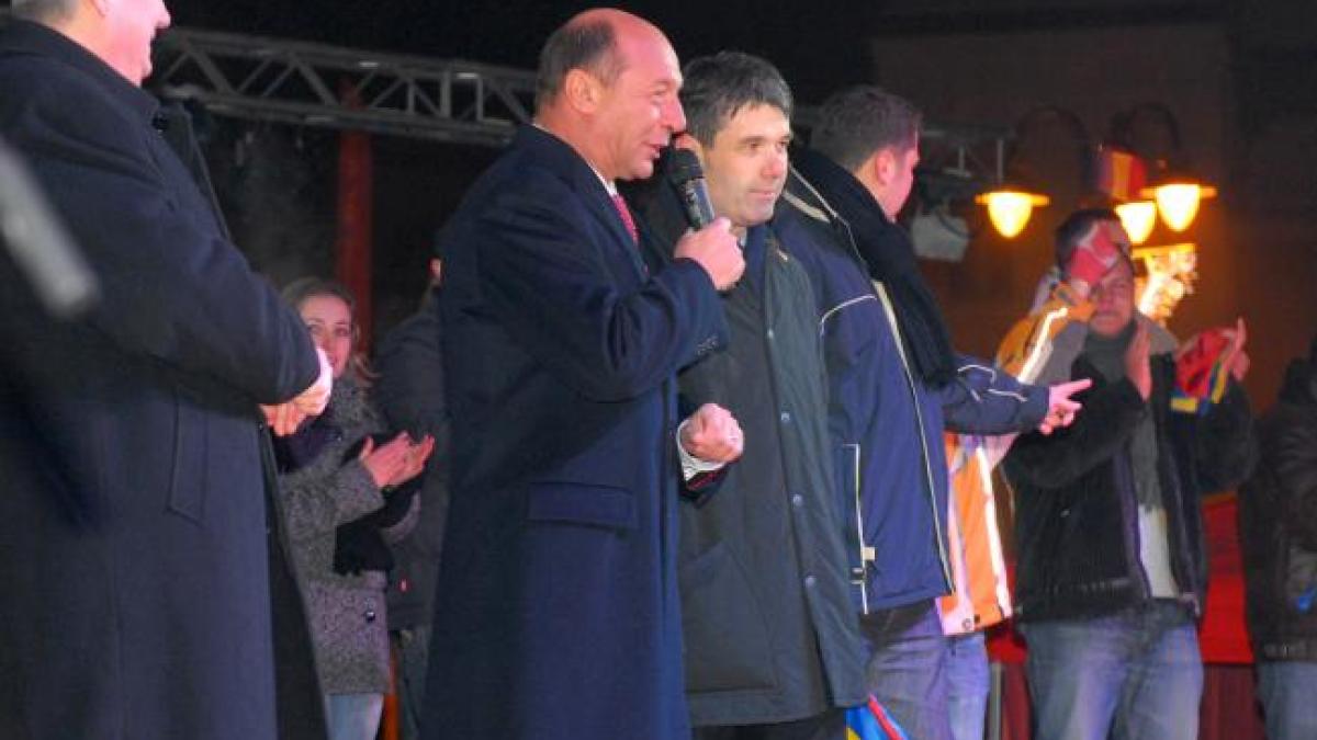 scripcaru_basescu_49761400