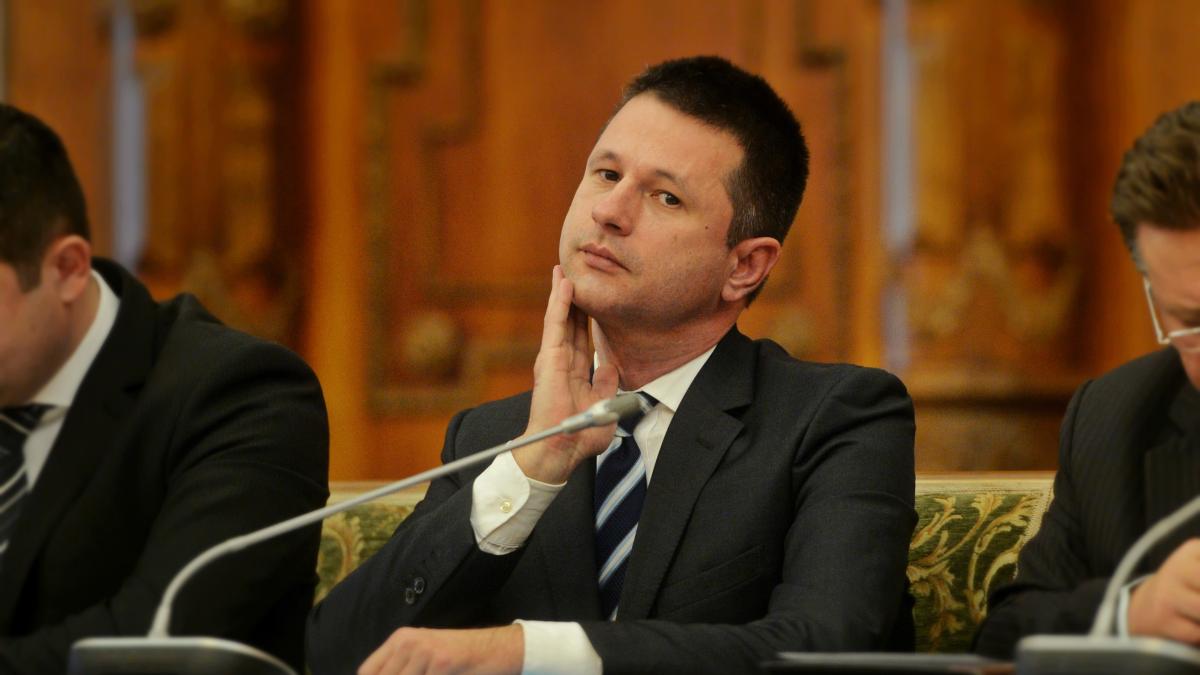 vlad_grigorescu_56747800