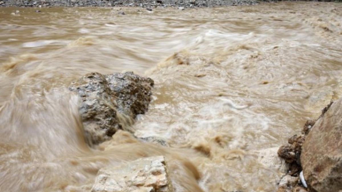 evacuari_inundatii_si_torente_de_noroi_in_california_dupa_trei_ani_de_seceta_286150_20905400