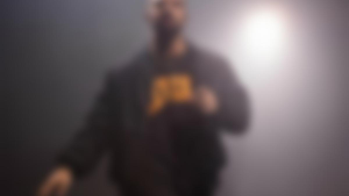 drake_blur_64630500