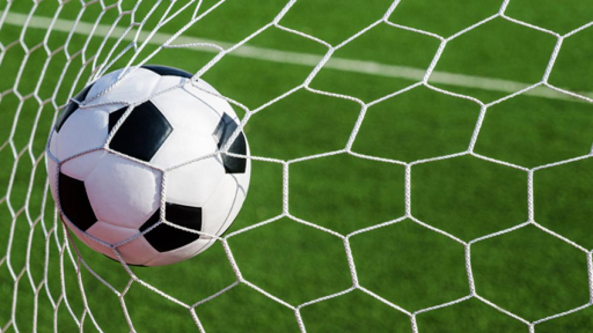 crop_395639_fotbal_02717600_63229200