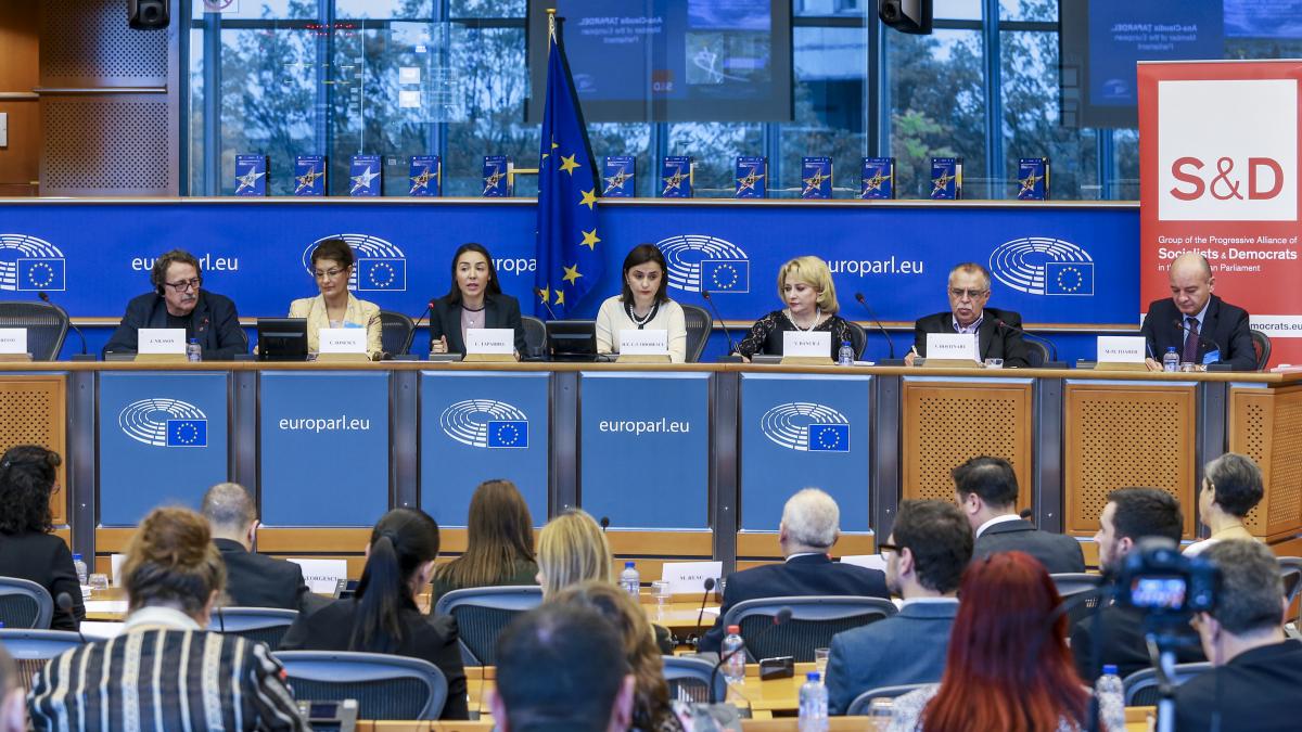 poza_ct_eveniment_regi_grup_76602300