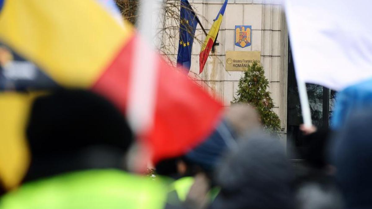 batalia mitingurilor la bucure ti ie iri in strada nu s a mai intamplat in ultimul an