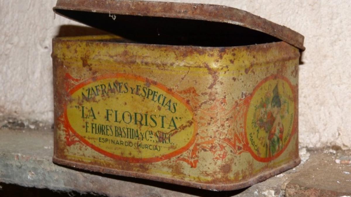 descoperirea_uluitoare_facuta_intr_o_cutie_veche_a_tinut_acasa_o_comoara_fara_sa_stie_412513_1_73549300