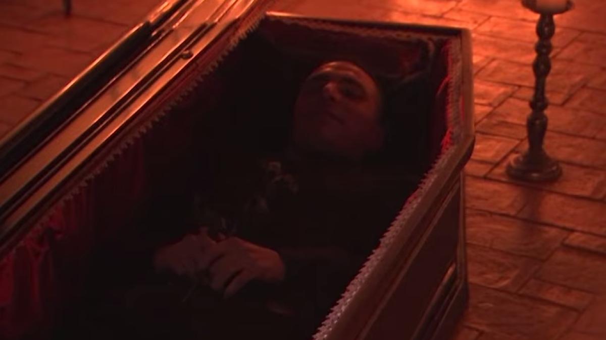 castelul bran doi tineri din canada au petrecut o noapte in sicrie video