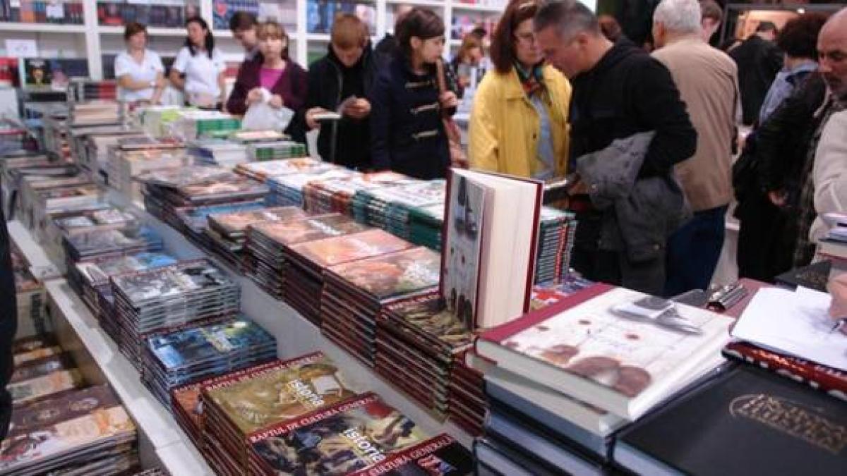 clipe_frumoase_la_targul_de_carte_gaudeamus_11845100