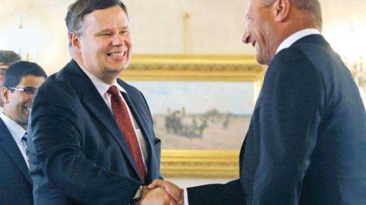 basescu_franks_12608000