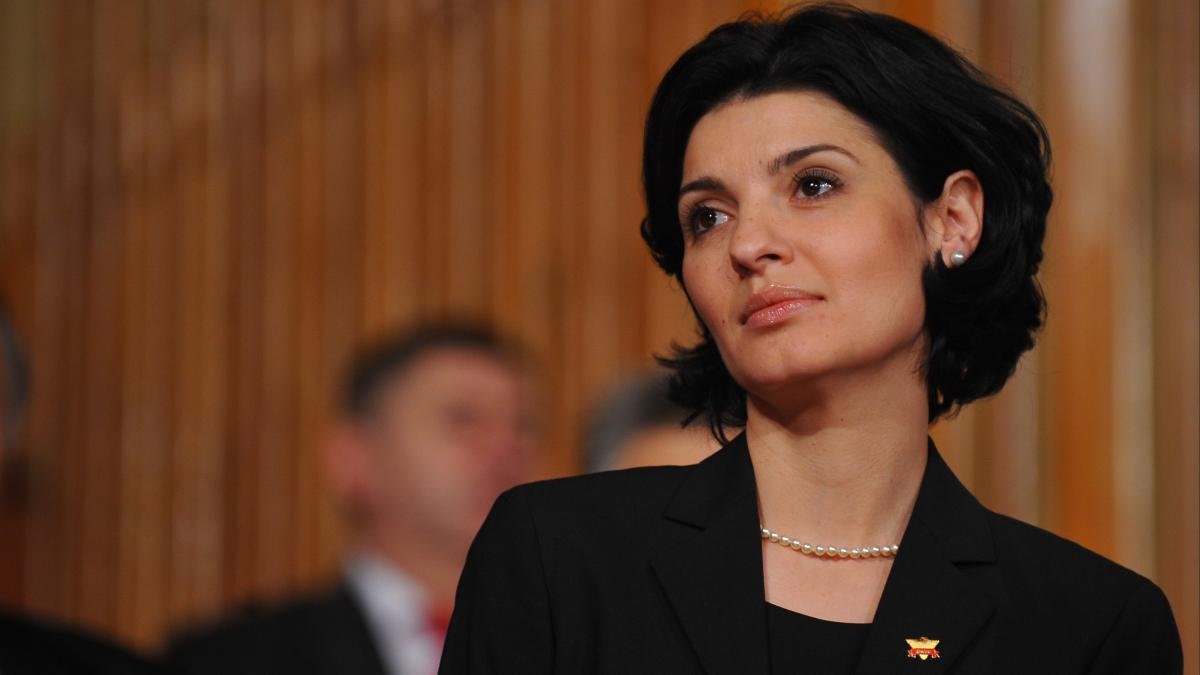 lavinia_sandru_2_68626400_92756600