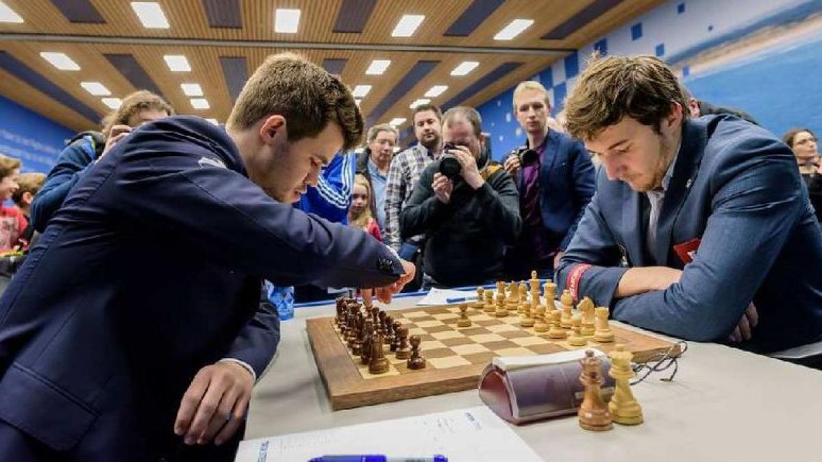 magnus_carlsen__serghei_kariakin__scor__21384400