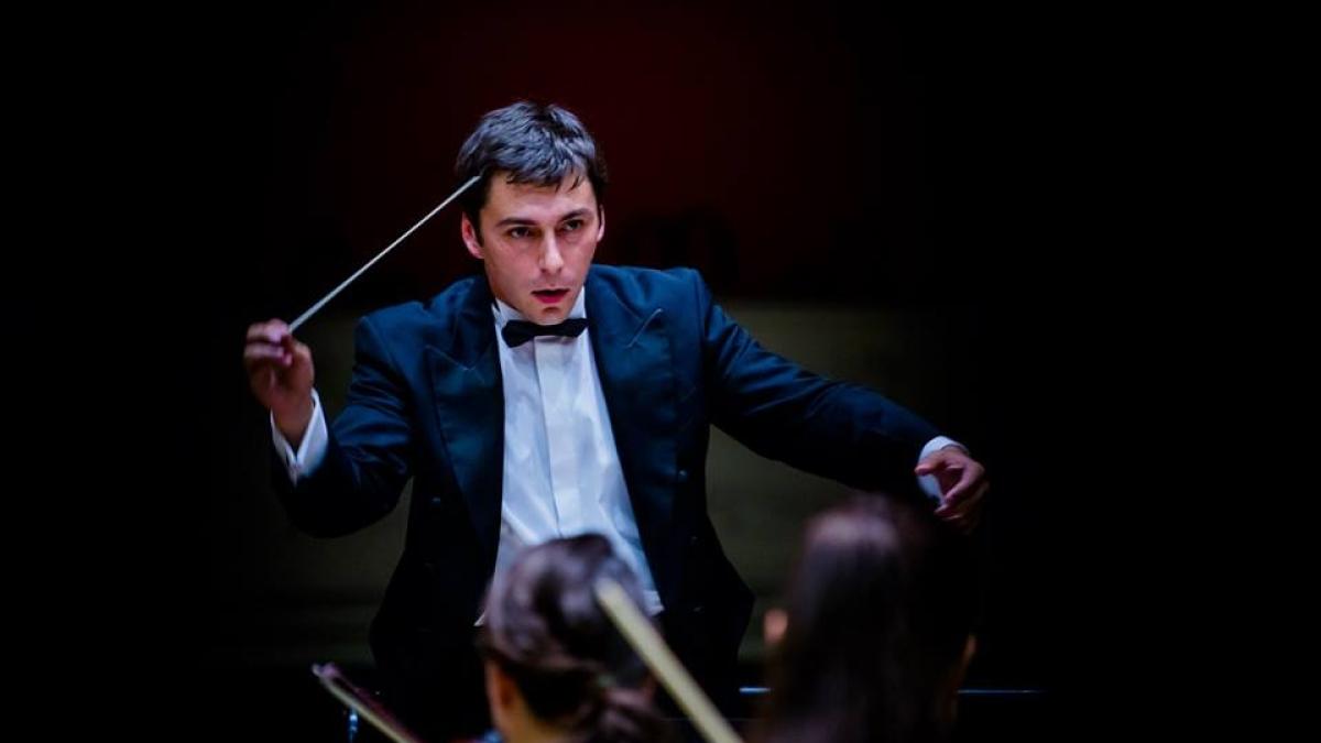 dirijorul_adrian_grigore_14405000