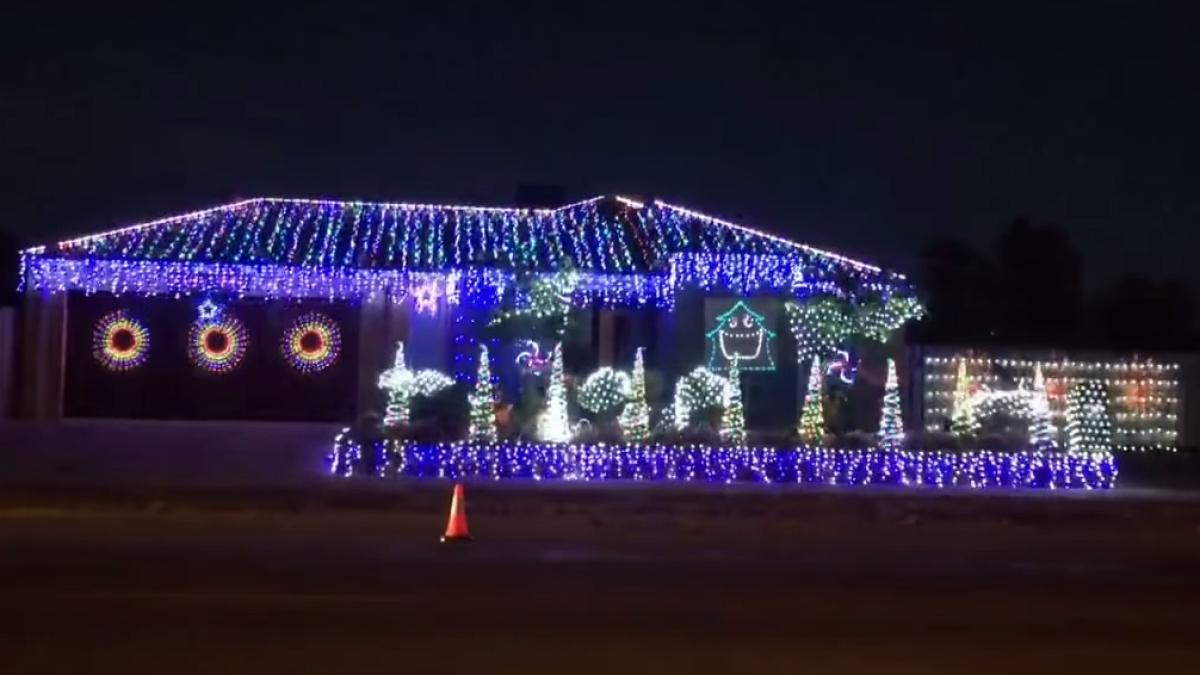 casa_decorata_de_craciun_86193900