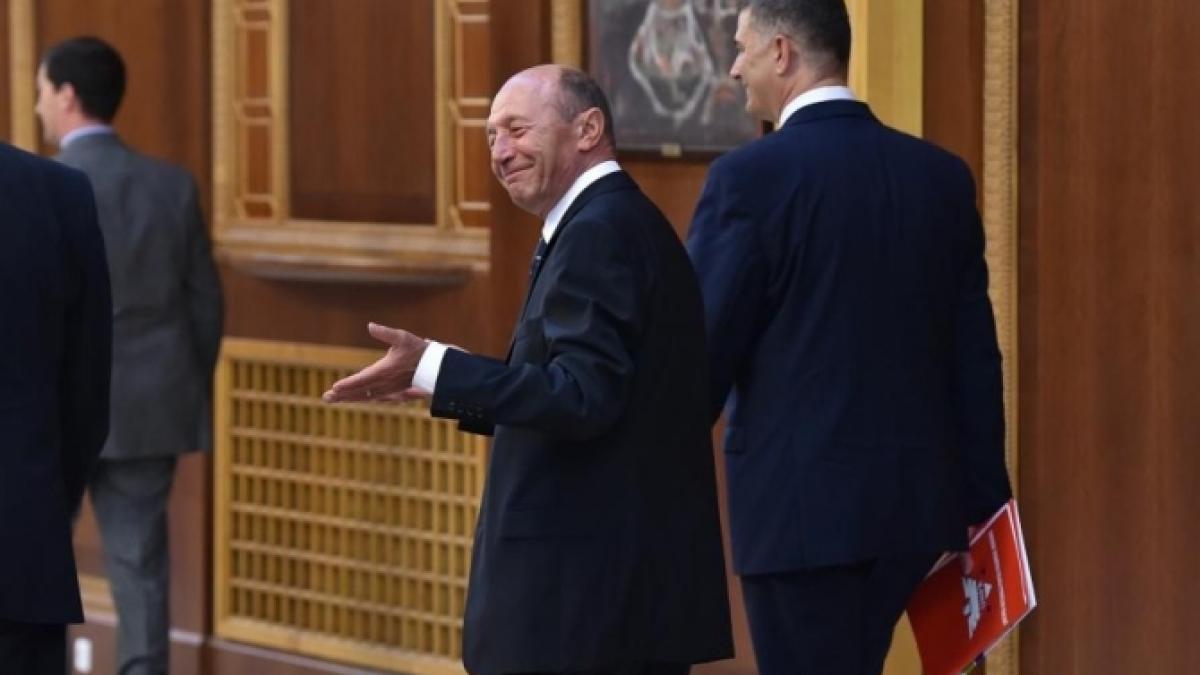 basescu_64652200_65811000_05375800