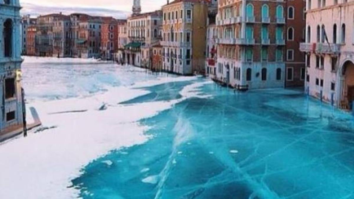 venetia_canale_inghetate_26075100