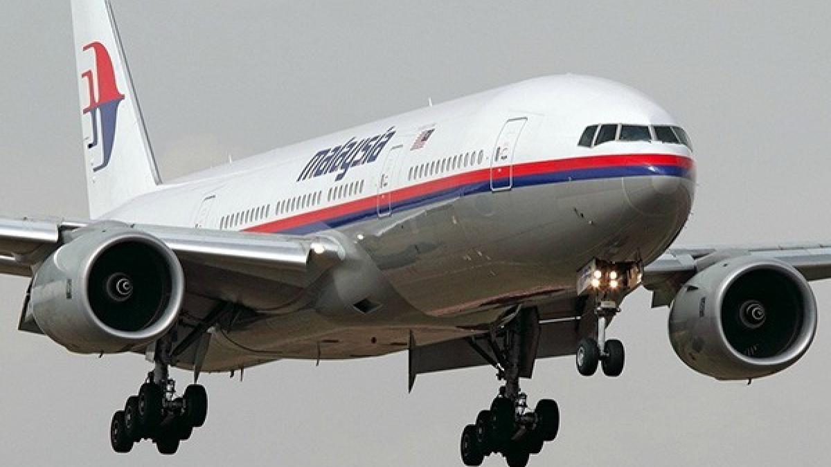 pic_giant_031714_sm_mh370_and_the_silent_question_of_islam_jet_75799000