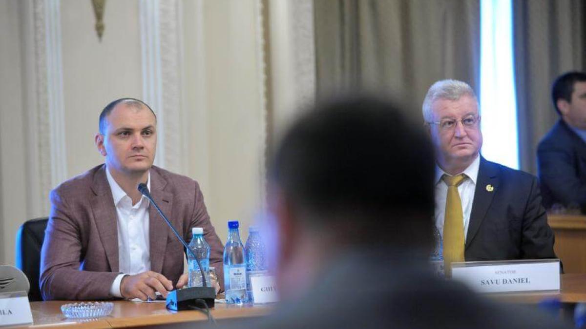 ghita_daniel_savu_dcnews_81548800