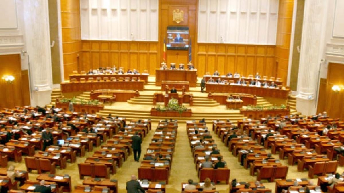 vot_parlament_89284600