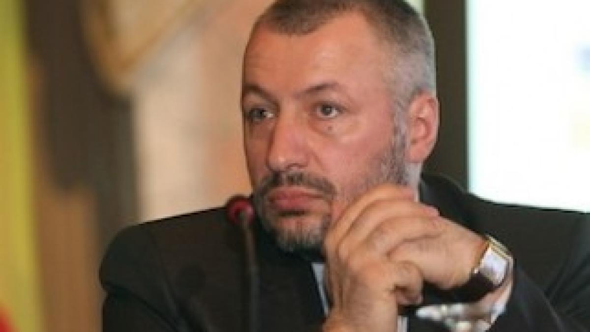 iulian_fota_18857800