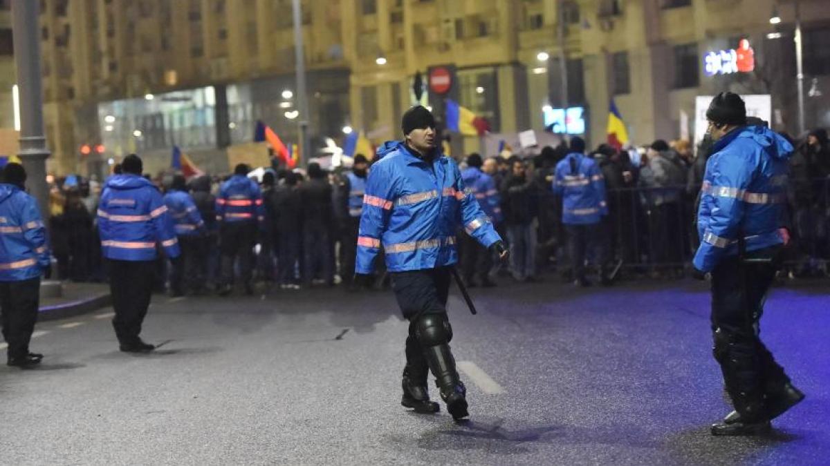 jandarmi_proteste_24378000