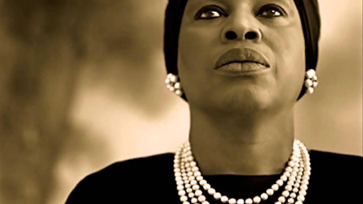 intr_un_recital_cantand_the_crucifixion_de_barber_73185400