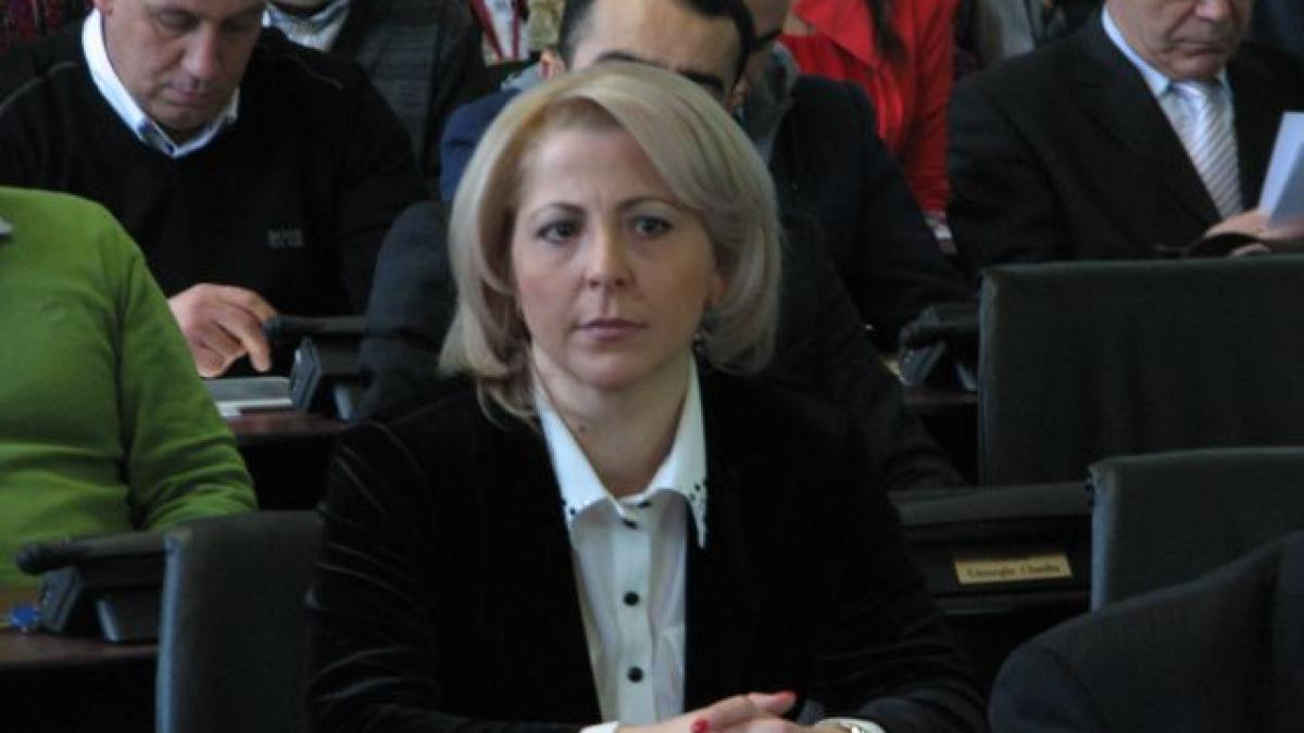 mariana_caju_25588600