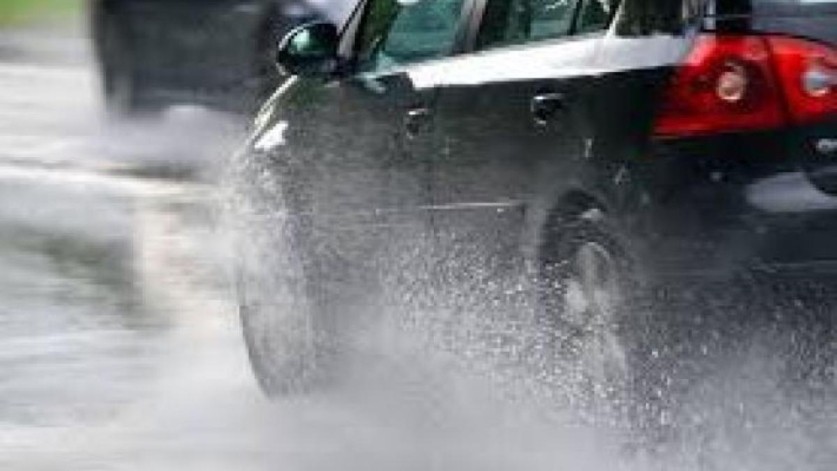 cum_puteti_evita_derapajul_cand_conduceti_masina_1_22988500