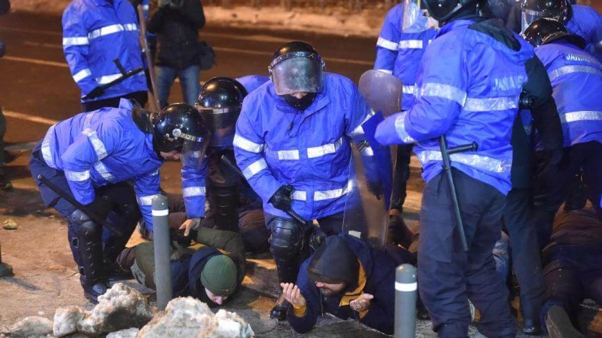 proteste_jandarmi_77543700