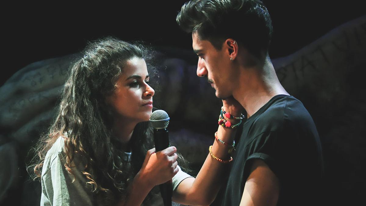 with_a_little_help_4_47911500