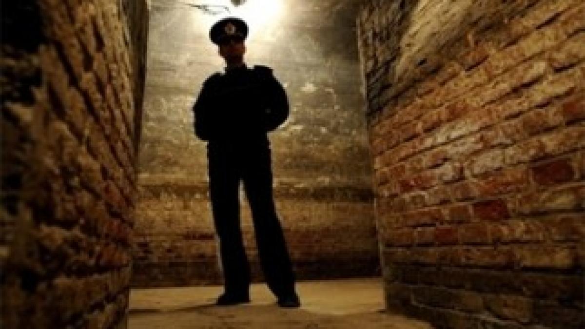 Tortionari-frontpress.ro_