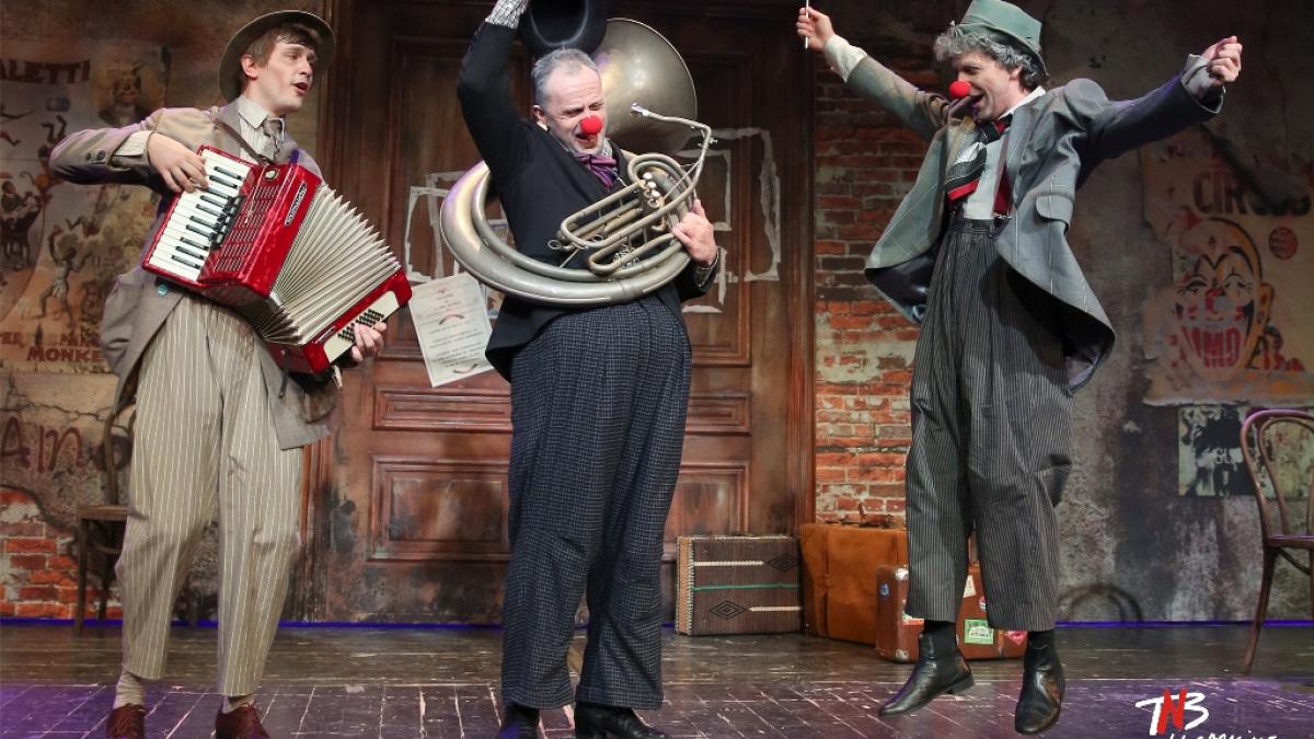 emilian_marnea__florin_calbajos_si___petre_ancuta_42242500