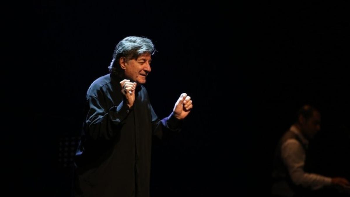 ion_caramitru__creatorul___spectacolului_magic_national_66563100