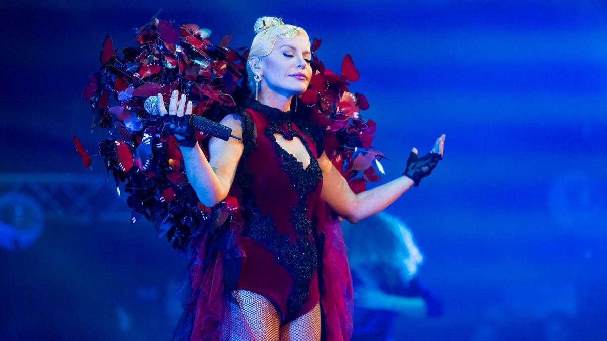 loredana premiera in romania cu un videoclip in virtual reality pentru ziua de azi video