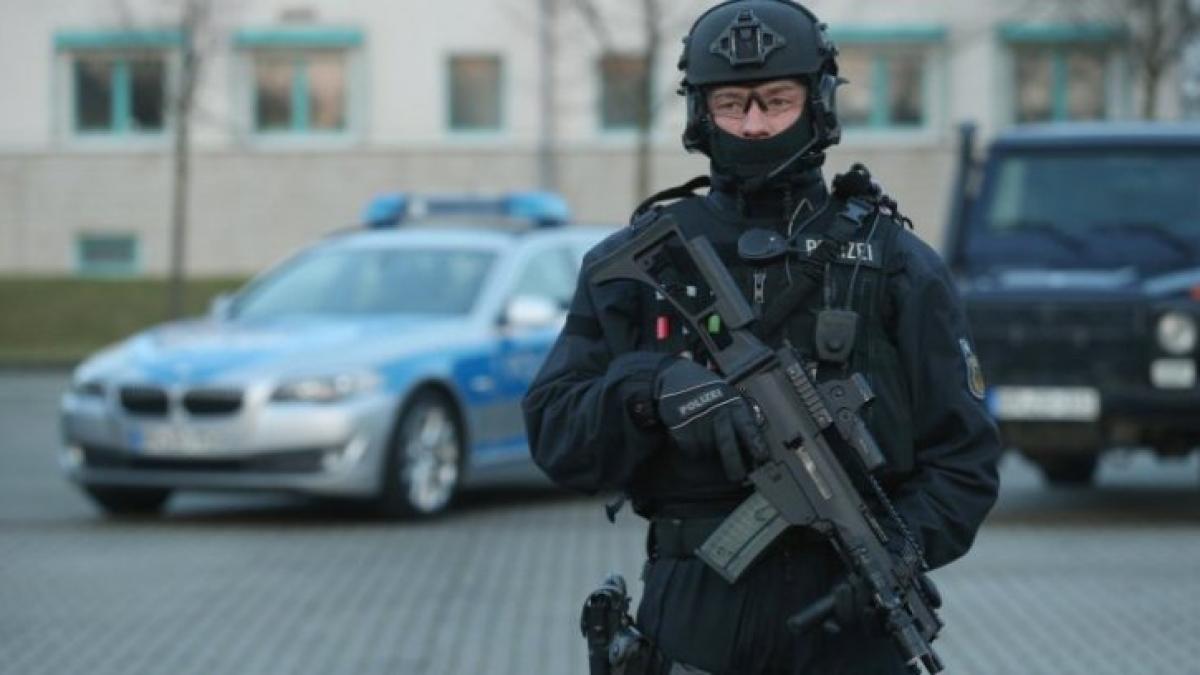 member_german_police_anti_terror_unit_51252700_50592300