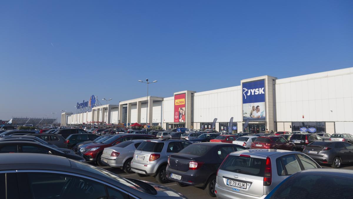 centrul_comercial_colosseum_86034000