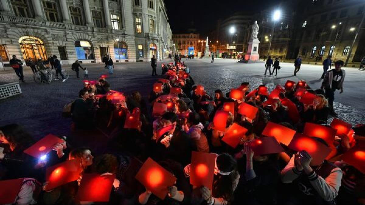 sageata_umana_lumini_rosii_87627100