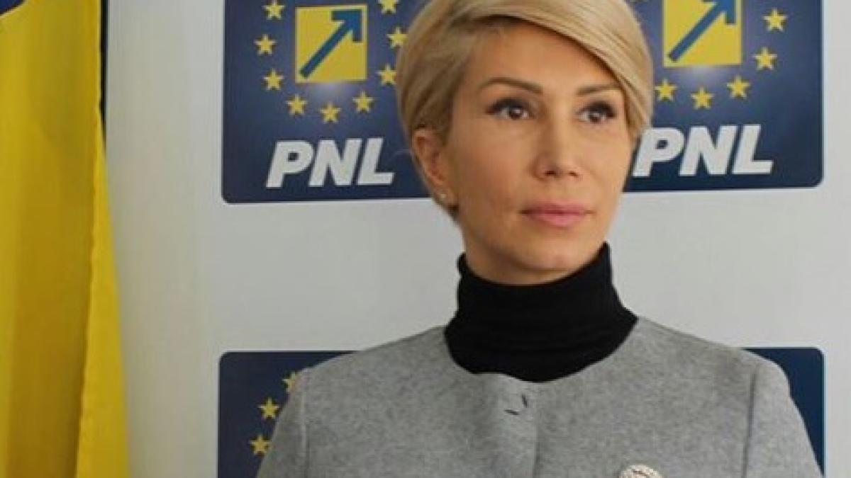 raluca turcan ode pentru elena udrea kill bill un moment ce merita revazut video