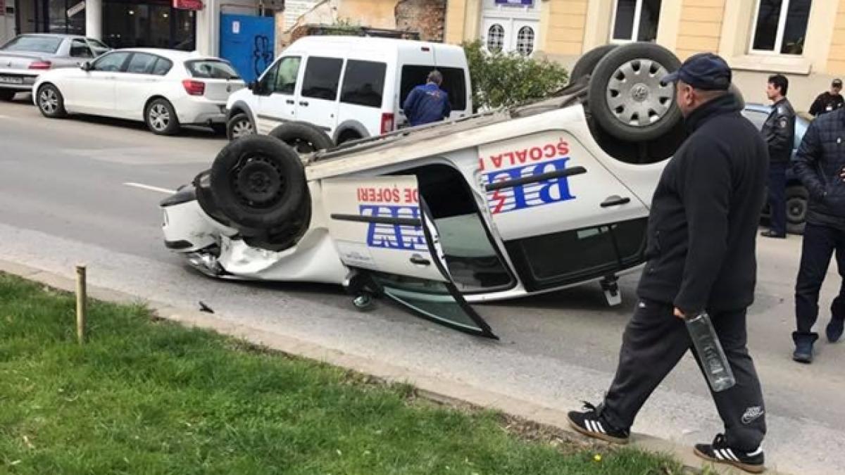 masina_scoala_27567900