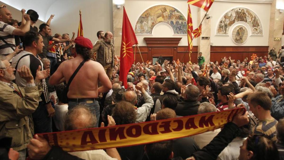 scandal_parlament_macedonia_84479200