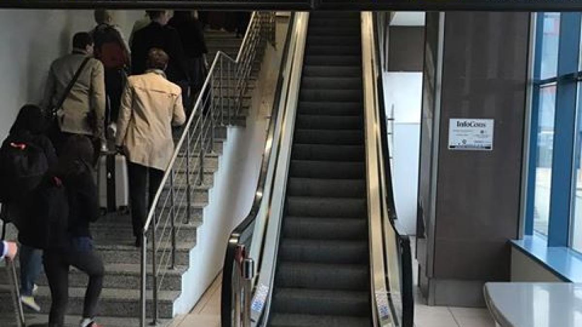 scara_rulanta_22712300