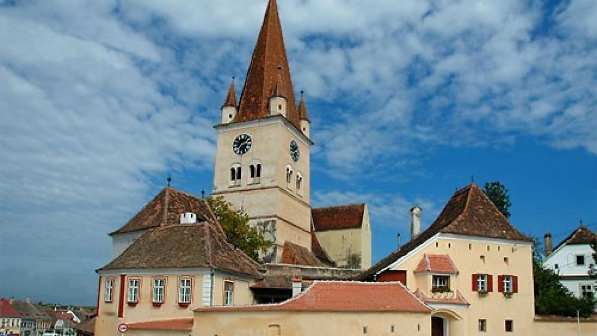 1__biserica_evanghelica_fortificata_din_cisnadie_20110210133327_42062400