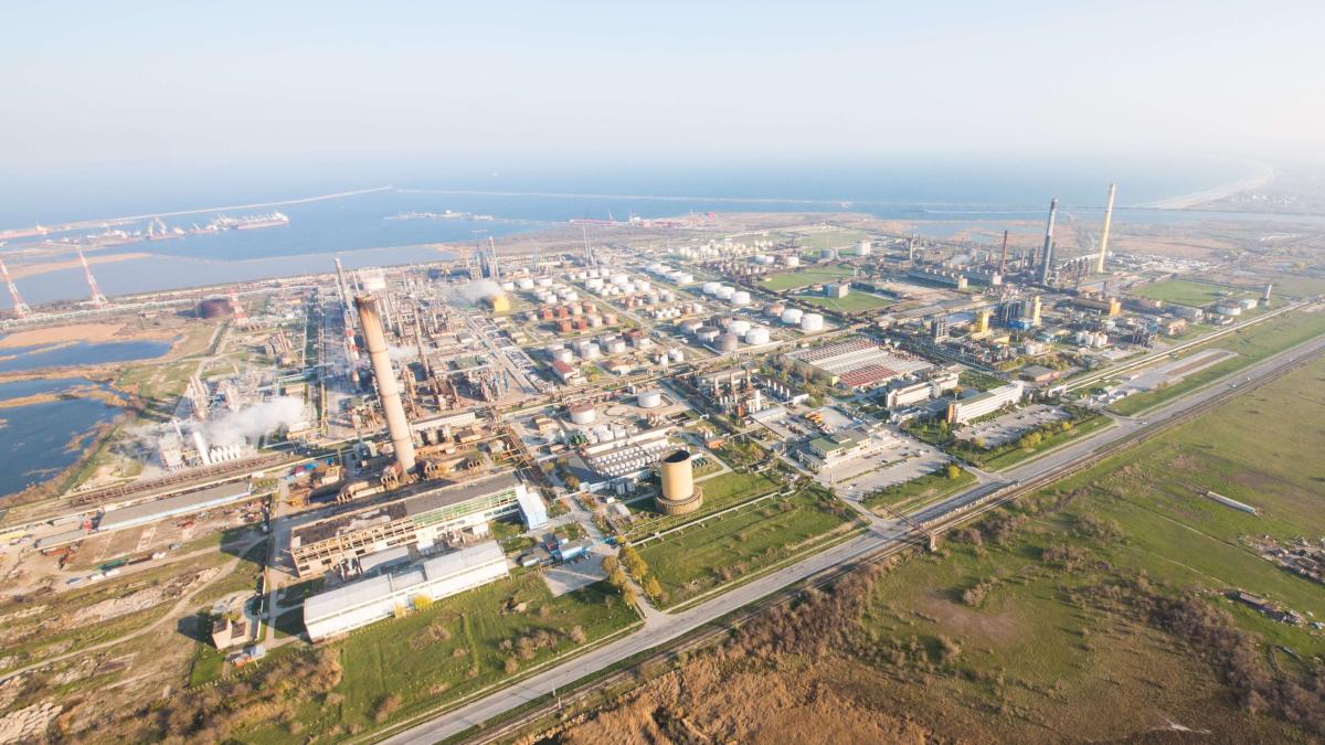 petromidia_platform_1_79113100