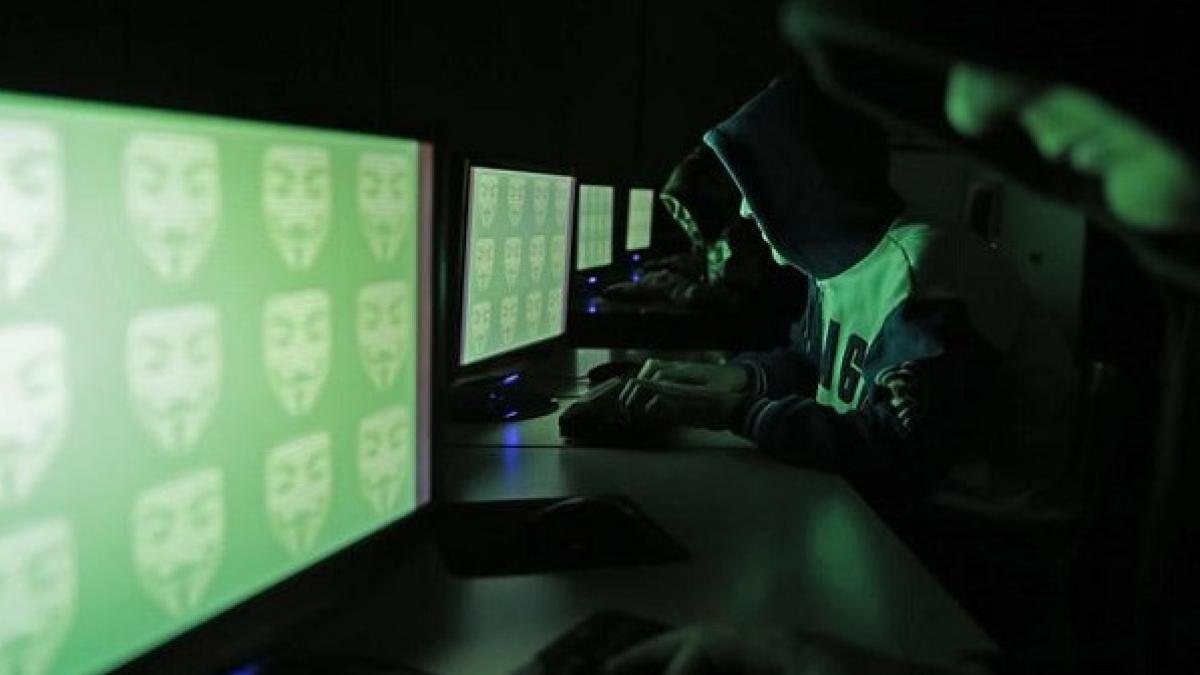 2017_05_12t145426z_1_lynxmped4b1e4_rtroptp_3_hacking_tool_627x336_43655800