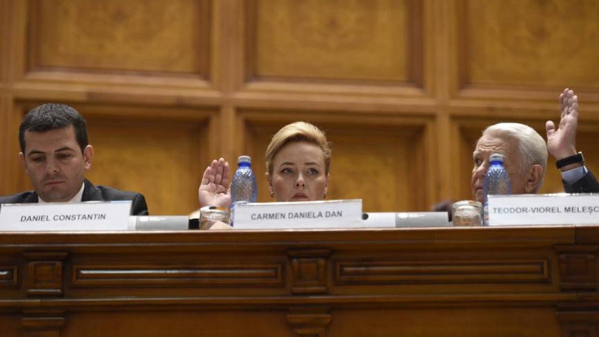 carmen_dan_dcnews_86265900