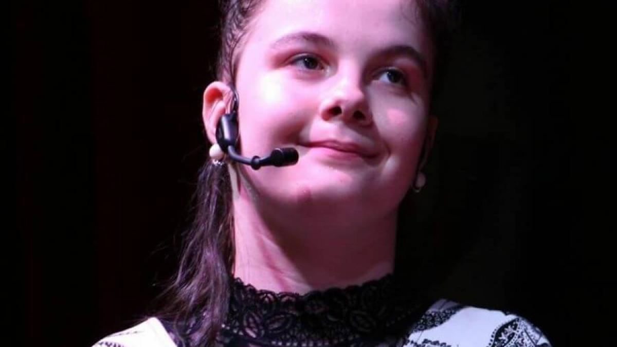 lorelai_mosnegutu_33584200