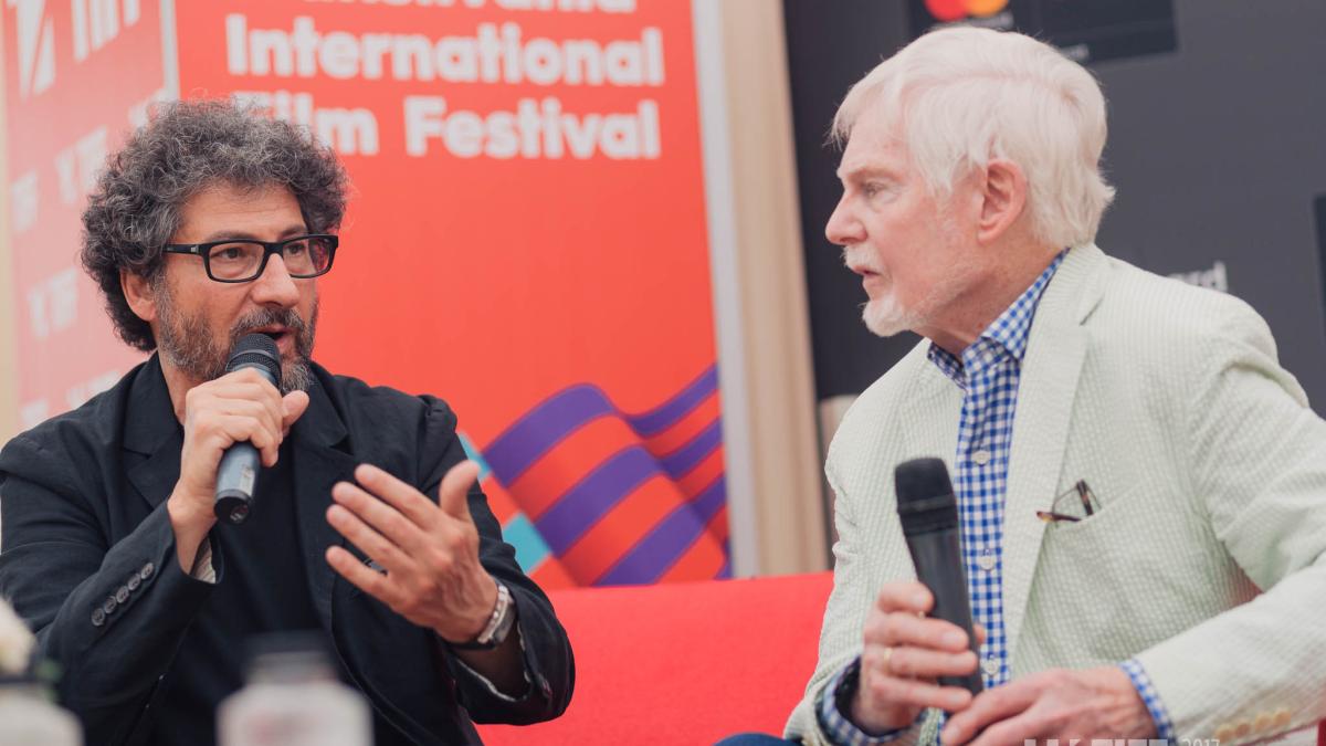 1_tiff_lounge___mihaileanu___jacobi___foto_credit__chris_nemes_59588300