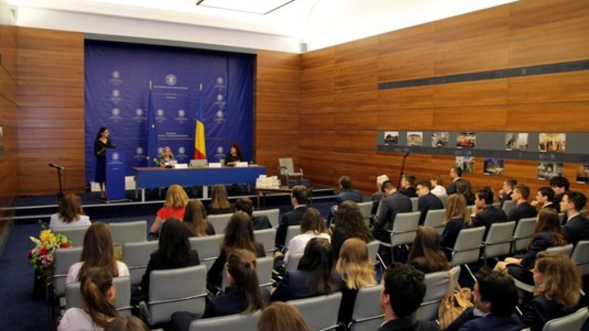 diplomati_liceeni_lauder_73360500