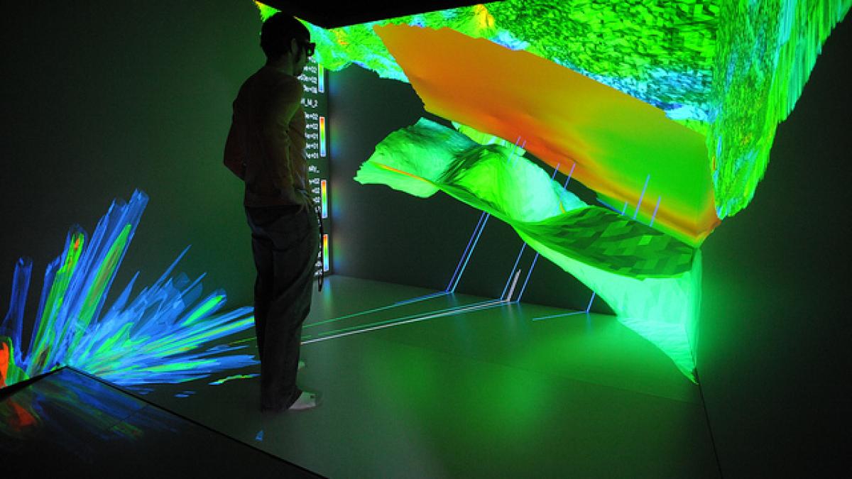 1_computer_assisted_virtual_environment_25500300